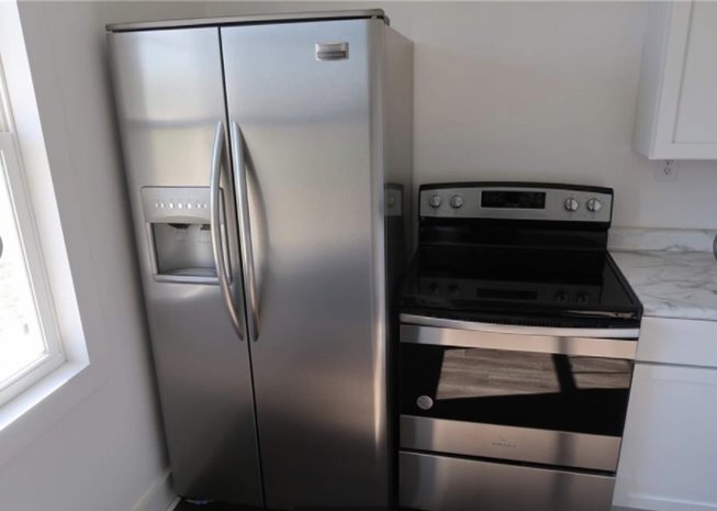 Building Photo - 2010-2012 Maplegrove Ave