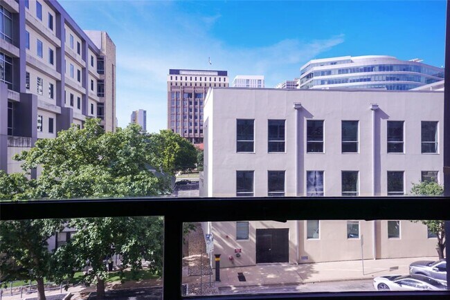 Building Photo - 1212 Guadalupe St