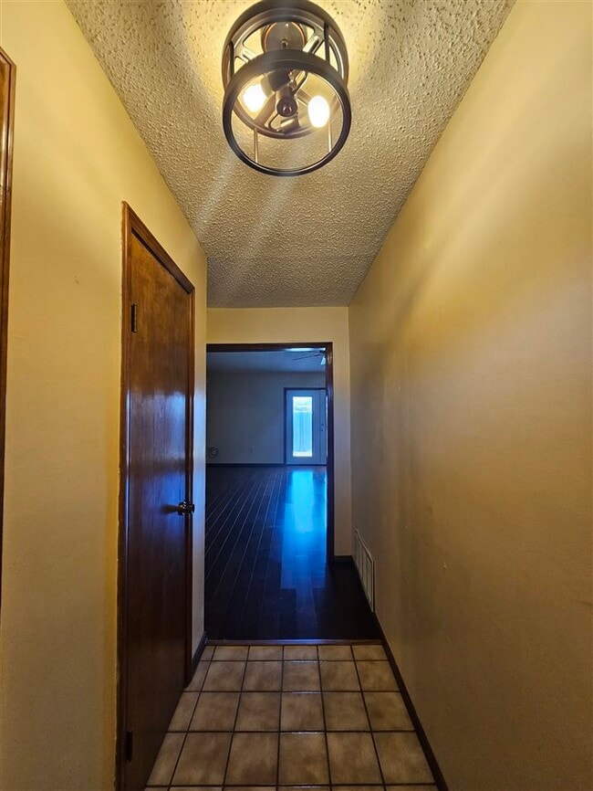 Building Photo - 2309 NW Dunstan Ln