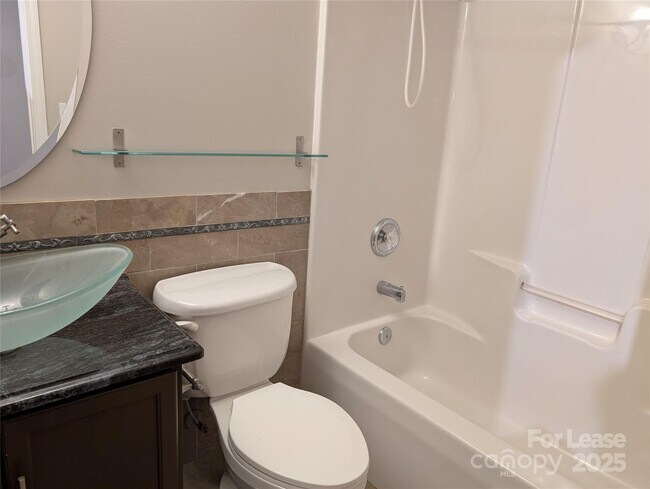 Building Photo - 9935 Redbud Tree Ct