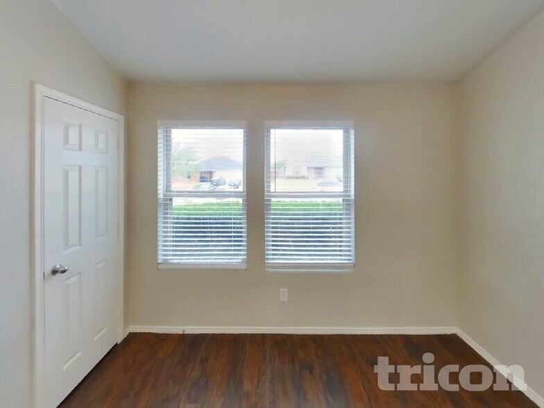 Building Photo - 2505 Buffalo Run