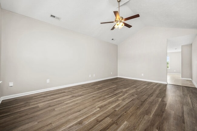 Building Photo - 107 Meadowbrook