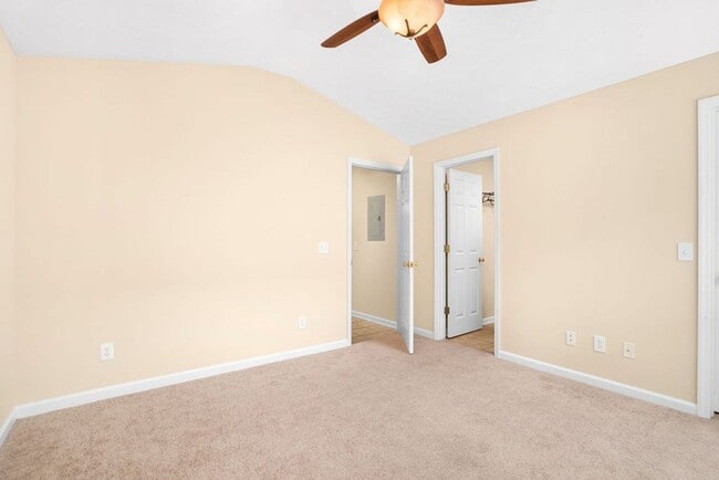 Building Photo - cl1114