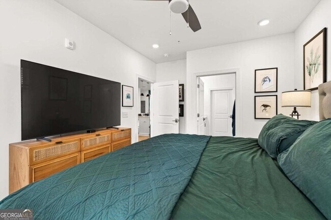 Building Photo - 377 Grant Cir SE