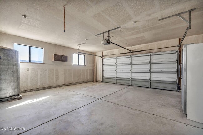 Building Photo - 430 Calle De La Plata