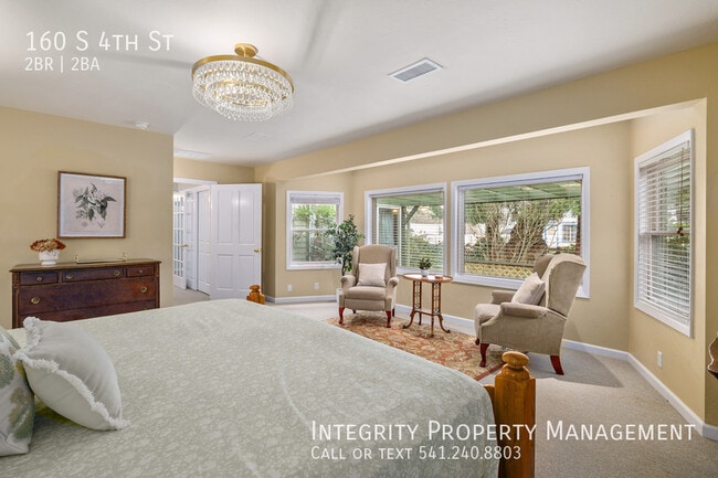 Building Photo - 160 S 4th St