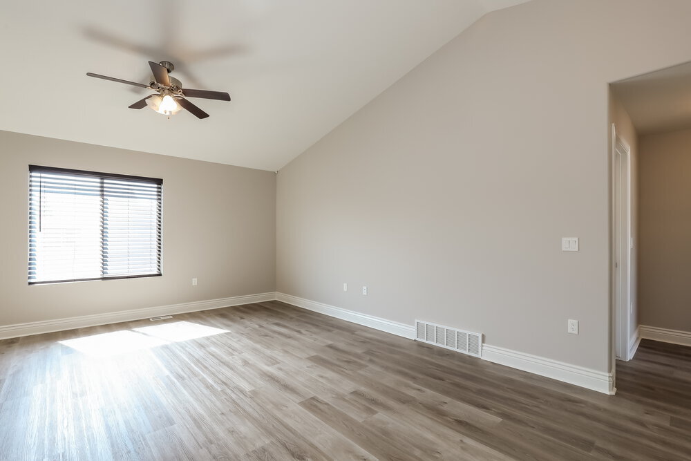 Building Photo - 1831 370 E