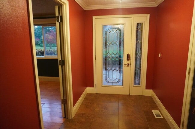 Building Photo - 24002 NE 120th Ct