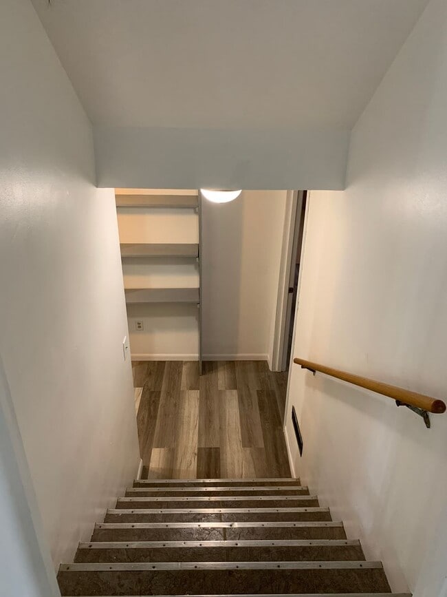 Building Photo - NOW Leasing!