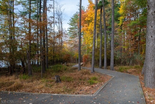 Building Photo - 612 High Mountain Rd