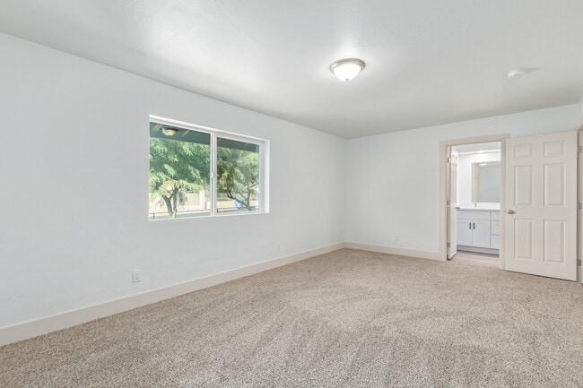 Building Photo - 1729 W Cortez St