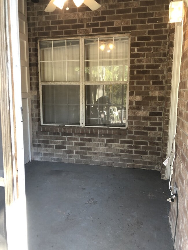 Building Photo - 2039 Rondo St