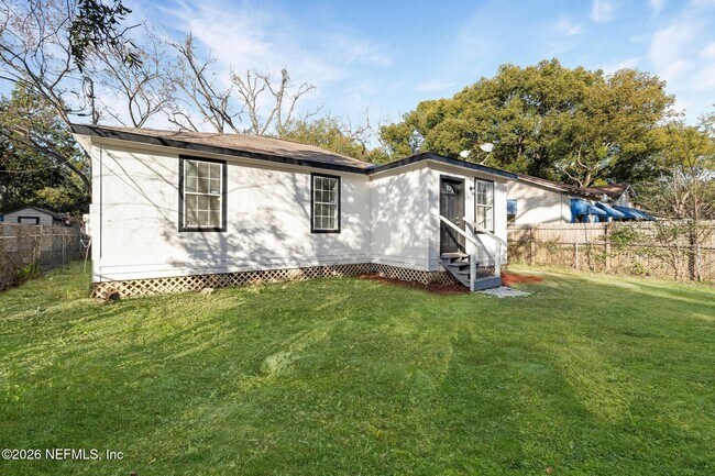 Building Photo - 2971 Warrington St