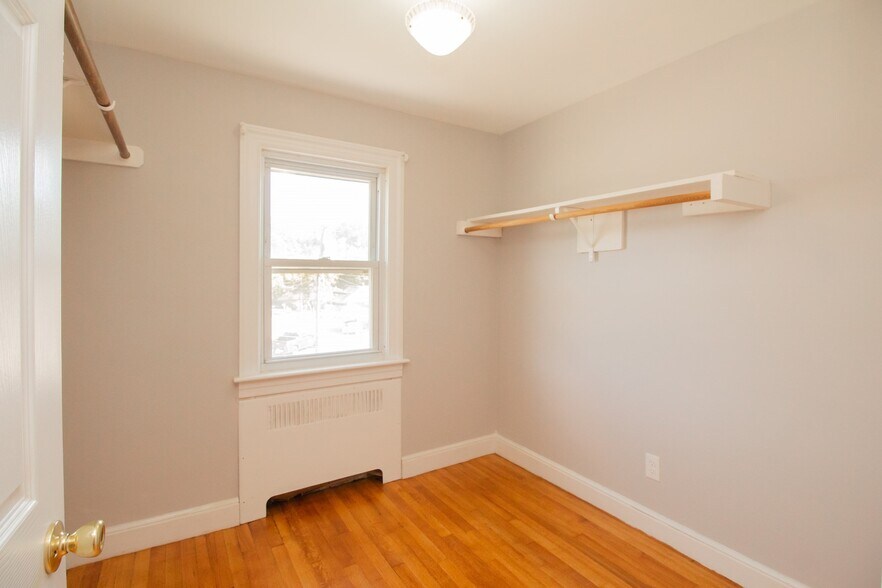 Building Photo - 1165 W Boylston St