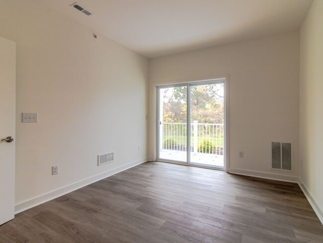 Building Photo - Gorgeous first floor - 2 bed 2 bath YEAR ROUND condo - Residence at Rehoboth Bay