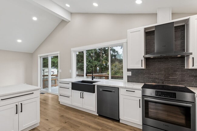 Building Photo - 9844 Olson Rd NW