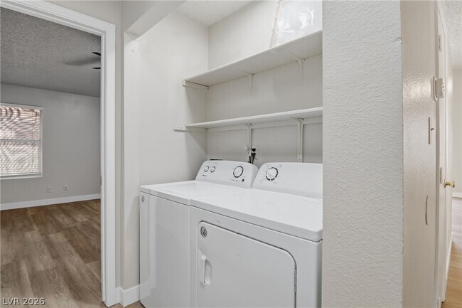 Building Photo - 6224 Caprino Ave