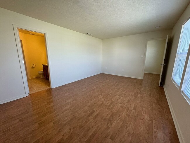 Building Photo - 3429 Grove Berry Ln