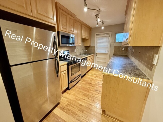 Building Photo - 1 Bedroom in Westport