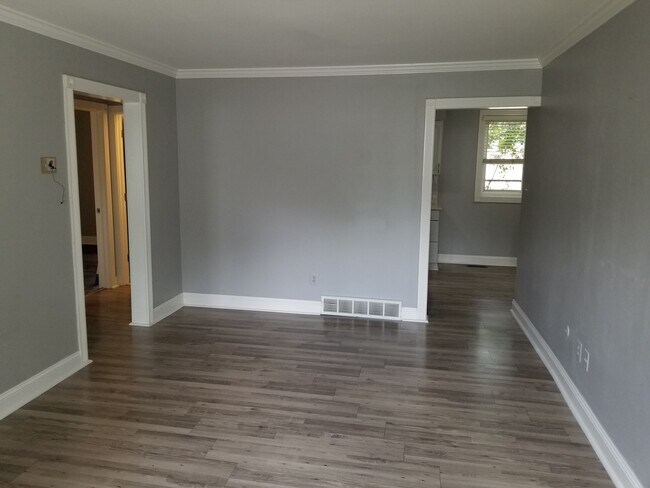 Building Photo - 4030 W 13 Mile Rd