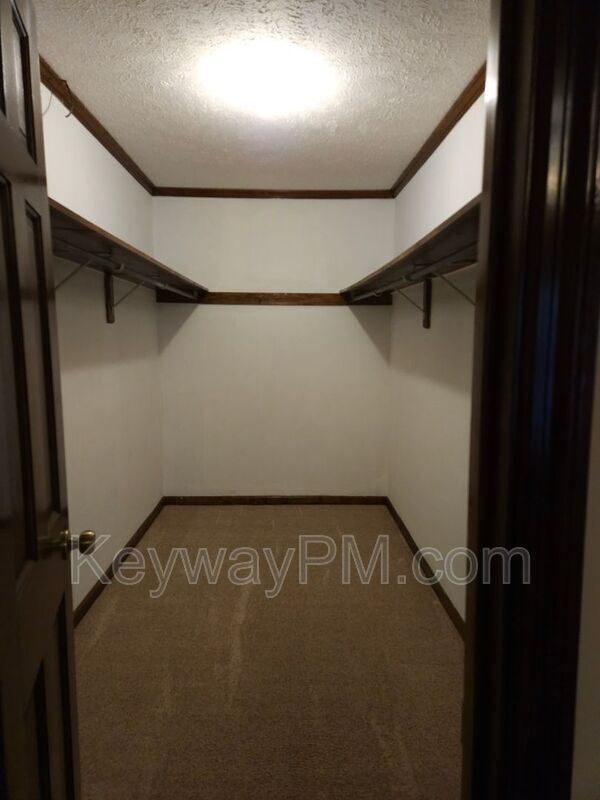 Building Photo - 299 Woodland Dr