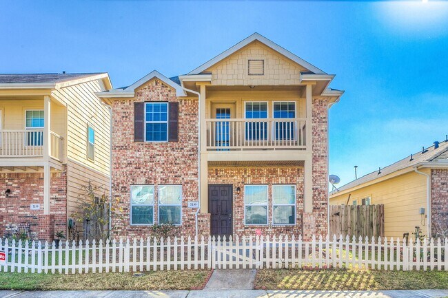 Primary Photo - 7239 Autumn Sun Dr