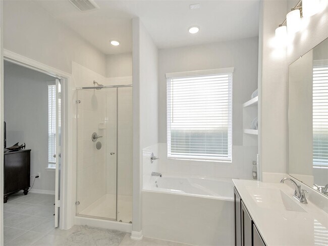 Building Photo - 4506 Painted Bunting Ln