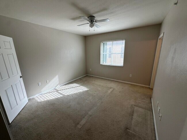 Building Photo - 6370 Emerald Dunes Dr