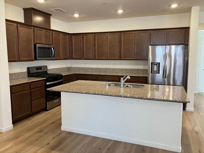 Building Photo - 1977 Apiary Wy