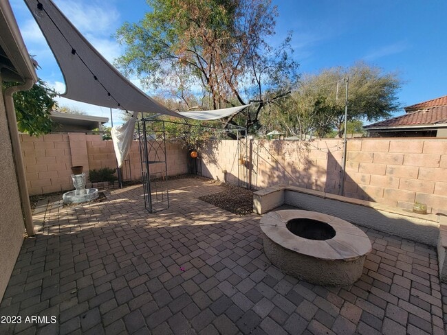 Building Photo - 2259 E Spruce Dr