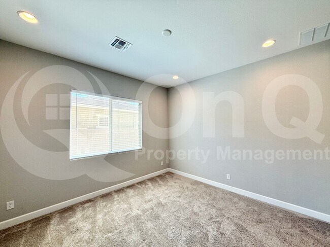 Building Photo - 44723 N 44th Ave