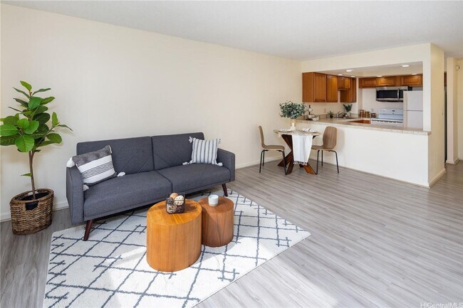 Building Photo - Kukui Plaza Ewa Tower - 1 bedroom 1 bath w...