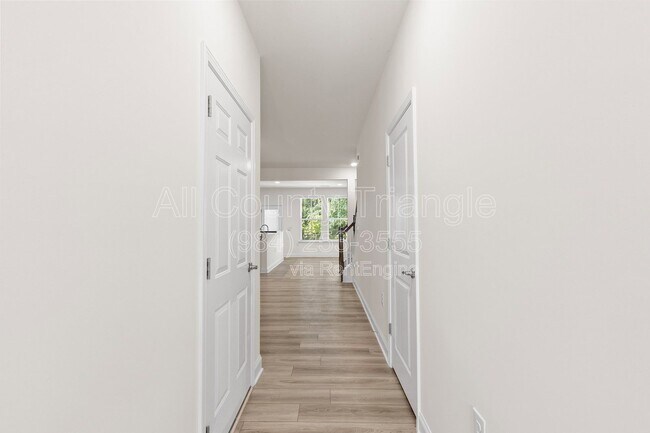 Building Photo - 1176 Channel Drop Dr