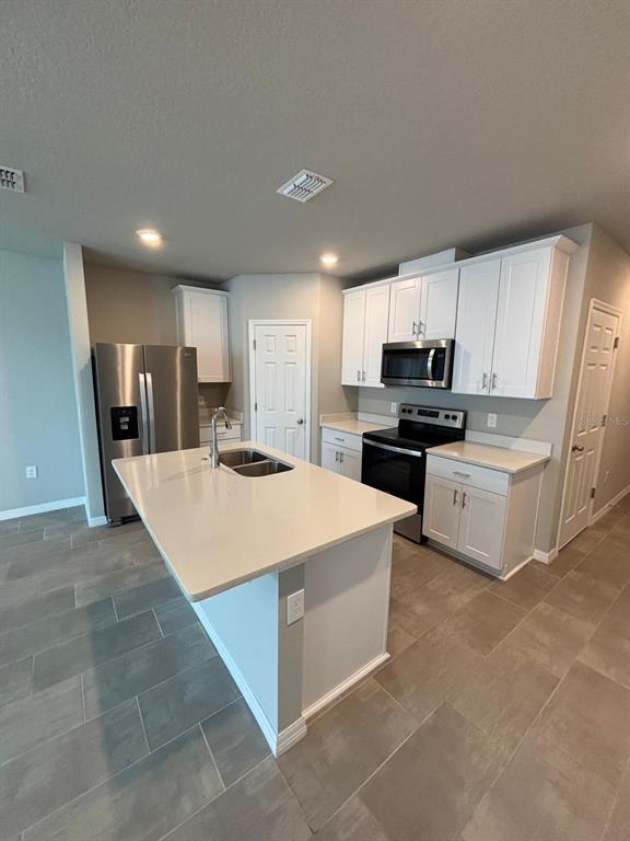 Building Photo - 431 Legacy Lp