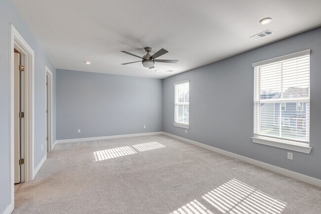Building Photo - Brentwood Home For Lease