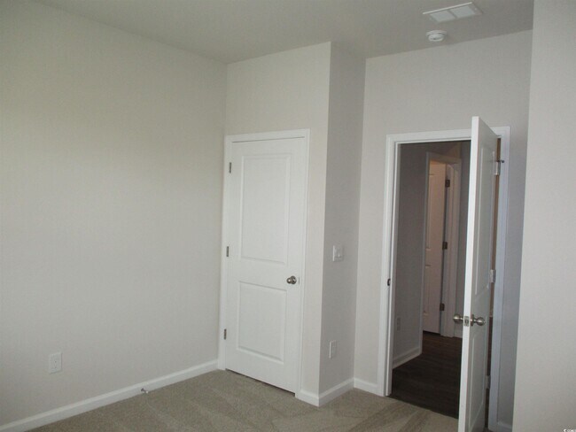 Building Photo - 1443 Porchfield Dr