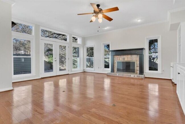 Building Photo - 3112 Brightwood Dr, Austin, Texas 78746