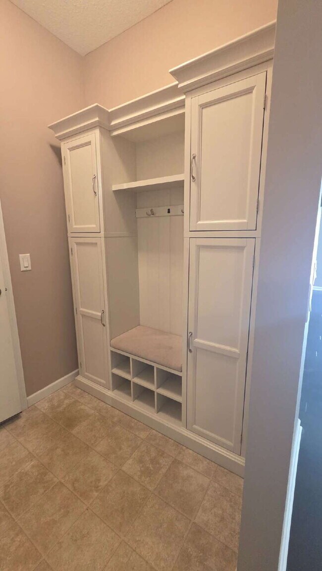 Building Photo - New build in New Brighton - 3 bedrooms in Mounds View School District MOVE IN READY
