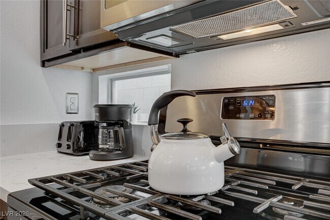 Building Photo - 8208 Ogee Dr