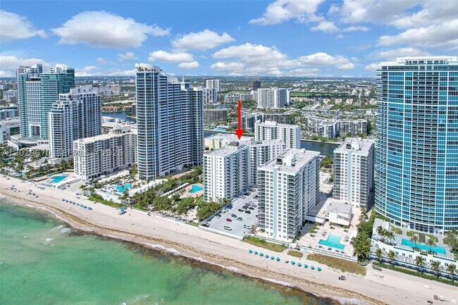 Building Photo - 3001 S Ocean Dr