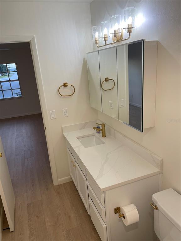 Building Photo - 4511 S Oak Dr