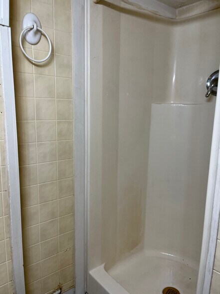 Building Photo - 4 Shepard St