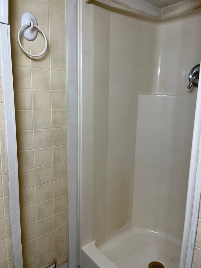 Building Photo - 4 Shepard St