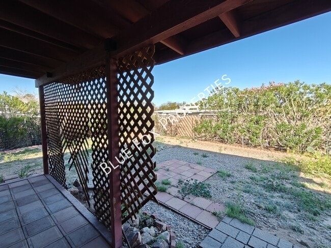 Building Photo - 3755 S Amos Pl