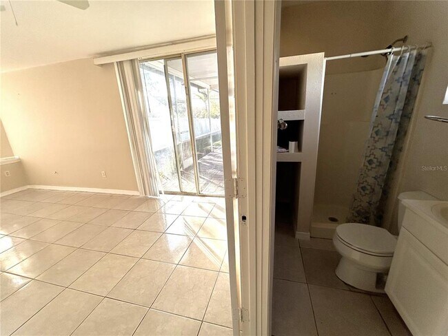 Building Photo - 6119 Sheelin Dr
