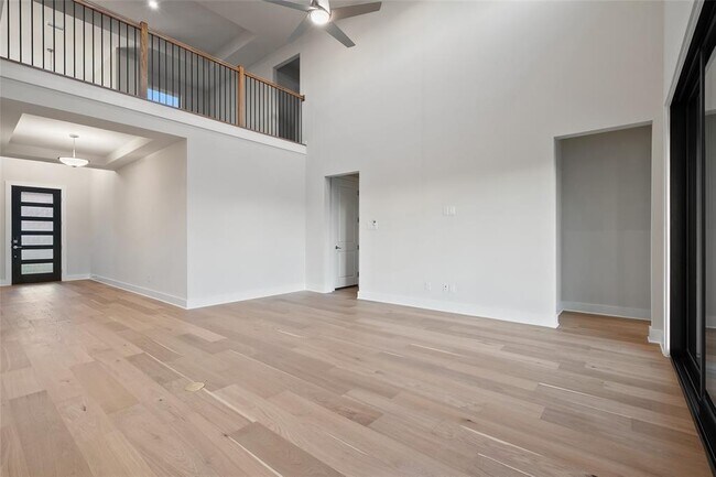 Building Photo - 5336 Cosenza Trce