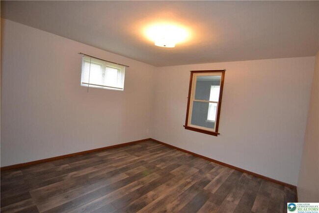 Building Photo - 353 West St