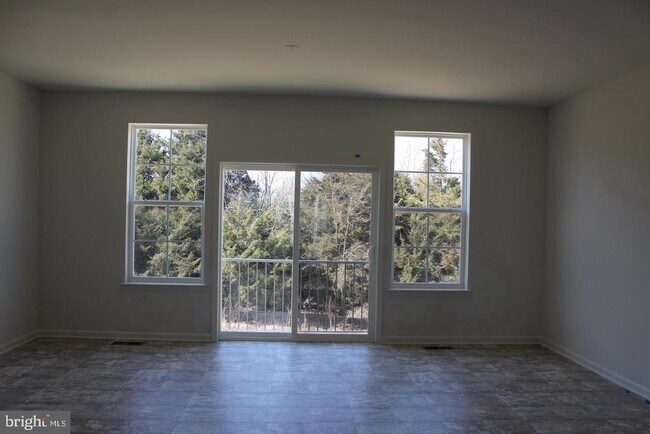 Building Photo - 130 Metcalf Terrace