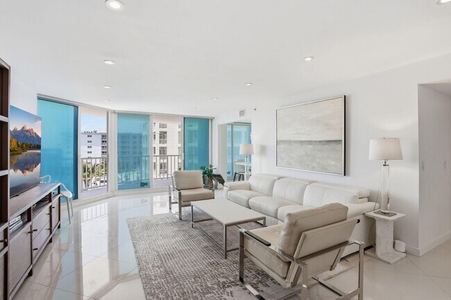 Building Photo - 3210 S Ocean Blvd