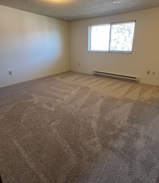 Building Photo - 100-190 SE Viewmont Ave